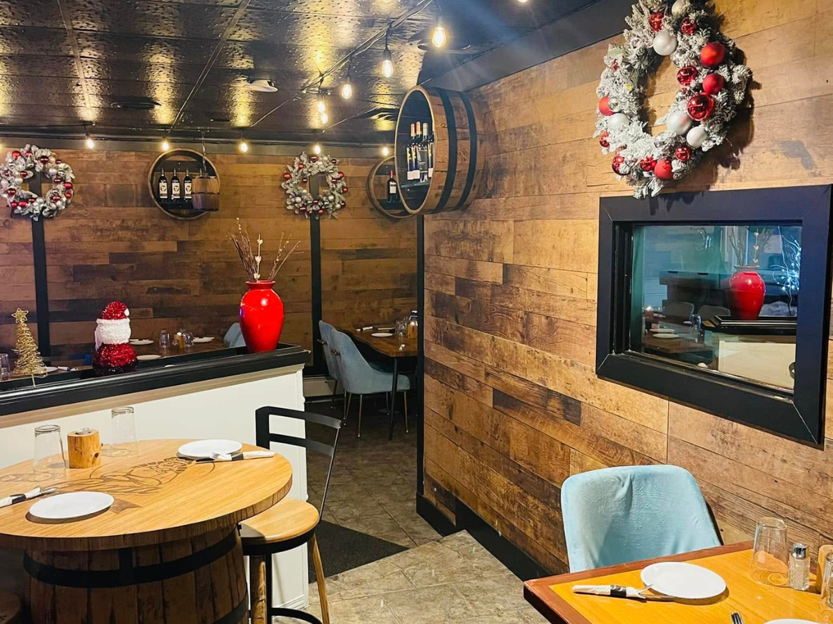 Cozy dining atmosphere